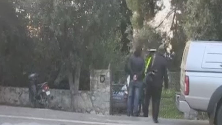 Επίθεση με τόξο και βέλη στο σπίτι του Σημίτη στους Αγίους Θεοδώρους